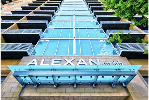 Alexan on 8th - Kawneer Canada