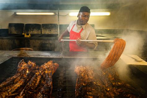 Rodney Scott at Scott's Bar-B-Que in Hemingway, SC | Bar b que ...