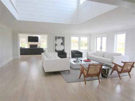 🔥 WHITE HOT! 🔥 White stain on White Oak floors... This Trend Seems to ...