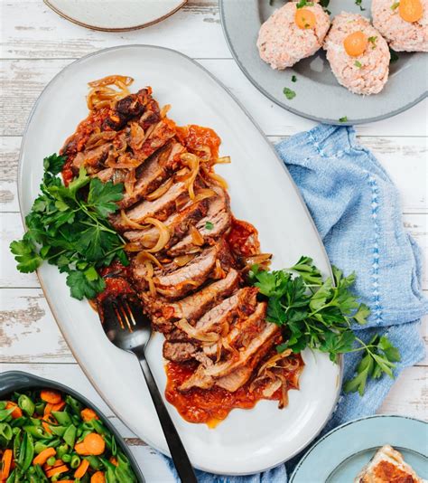 Spring Holiday Reservations - New Seasons Market