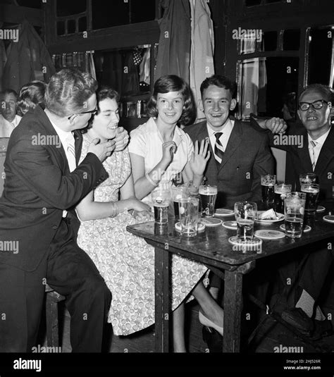 The Seventh World Congress of Spinsters and Bachelors, Grevenbicht ...