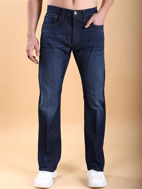 HIGHLANDER Men Straight Fit Mid-Rise Light Fade Stretchable Jeans ...