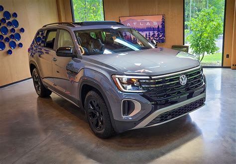 2024 VW Atlas and Atlas Cross Sport First Drive Review: Sibling SUVs See Significant Changes ...