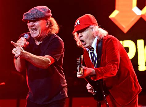 AC/DC shakes the Rose Bowl all night long on first US tour in a decade ...