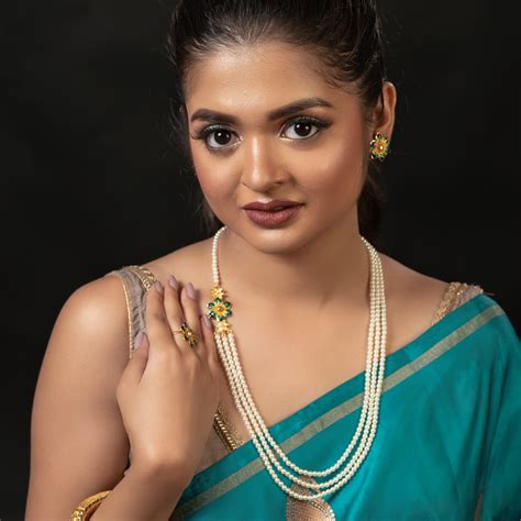 Sadhvi - White Beaded Lahara With Matching Fingerring