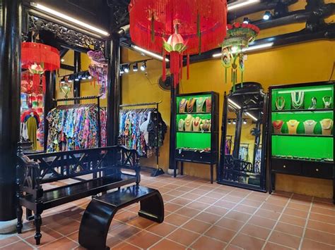 Highly recommend Vrosa! The dresses are elegant & drape beautifully ...