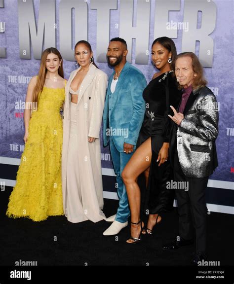LOS ANGELES, CALIFORNIA - MAY 10: (L-R) Lucy Paez, Jennifer Lopez ...