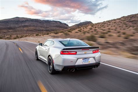 2017 Chevrolet Camaro SS 1LE First Drive Review | Automobile Magazine