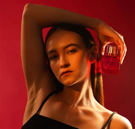 Perfume Photoshoot | Perfume Photography & Fragrance Photoshoot in ...