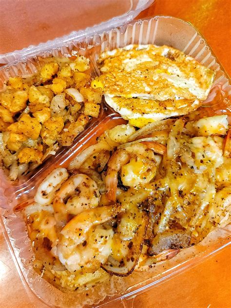 The Carry-out Critic Finds Beautiful Wings and Juicy Sandwiches at Soul ...