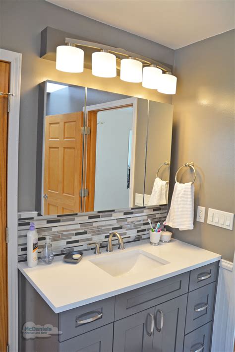 Pictures Of Bathroom Vanity Backsplash at Gregory Butcher blog