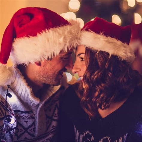 20 cute Christmas photo ideas for couples | My Sweet Home Life