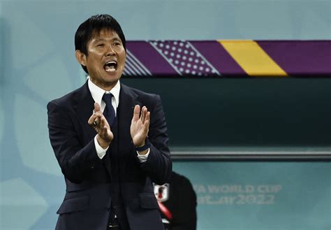 Japan's World Cup coach Moriyasu to stay until 2026 | Reuters