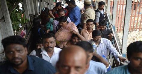 Video: Is it possible to decongest Mumbai's local train system?