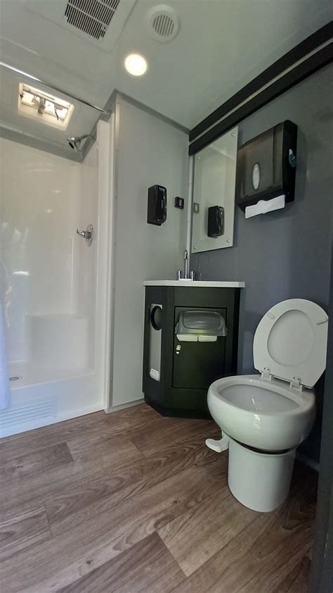 Restroom 的图像结果