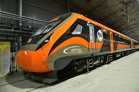 Vande Bharat Sabarmati–Gurgaon trial hits OHE mismatch review underway