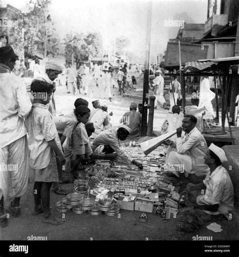 Tin Smith - Kolkata (Calcutta), India, 1950s Stock Photo - Alamy