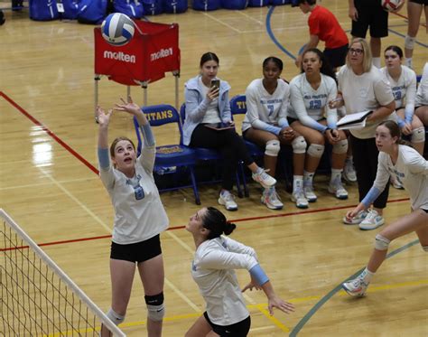 Volleyball: Three Players Among Final Stat Leaders | Desert Speed School