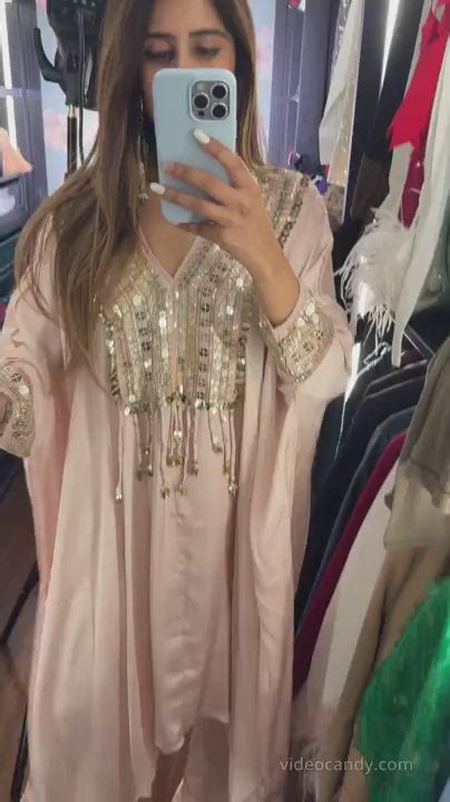 Mehel Kejriwal in MISH Pink Kaftan Set with Pant – Prahnaaya India