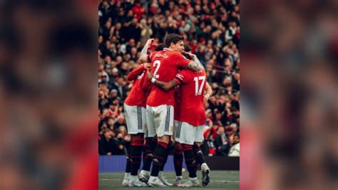 Man Utd, Tottenham both win in Premier League
