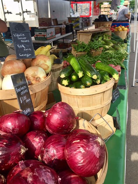 Fresh & Local Farmers' Markets | Travel Iowa