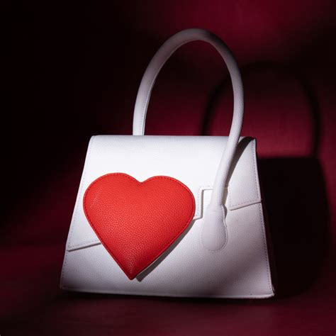 White Heartbound Tote – Suave Bags