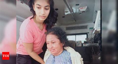 Karnataka: Bee swarm attack leaves six agricultural labourers in ...