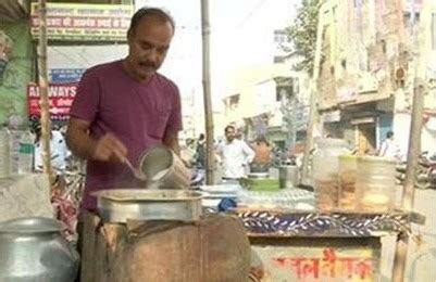 National level swimmer now sells tea in Patna