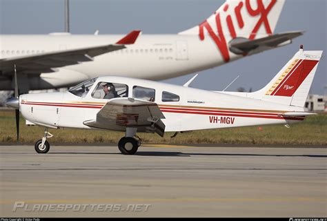 VH-MGV Private Piper PA-28-151 Cherokee Warrior Photo by Victor Pody ...