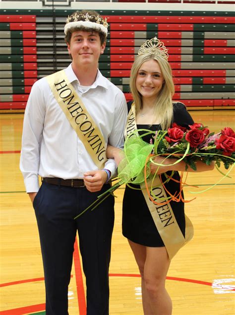 La Salle-Peru High School announces homecoming king and queen – Shaw Local