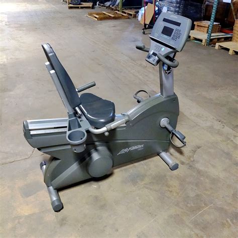 Life Fitness Recumbent Bike