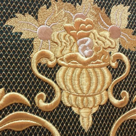 Estandartes religiosos bordados - Bordados Barber