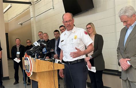 4 dead, hundreds displaced by Milwaukee apartment building fire - WPR