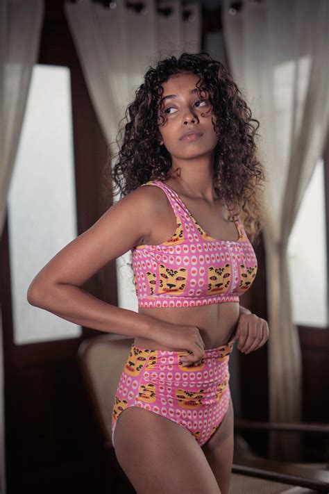 Junglee bili bikini – LabelSugar