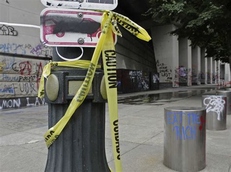 Federal Officers Use Unmarked Vehicles To Grab People In Portland, DHS ...