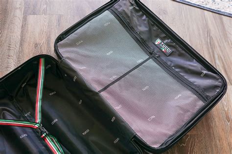 Tucci Italy Hard Side Art Collection luggage review