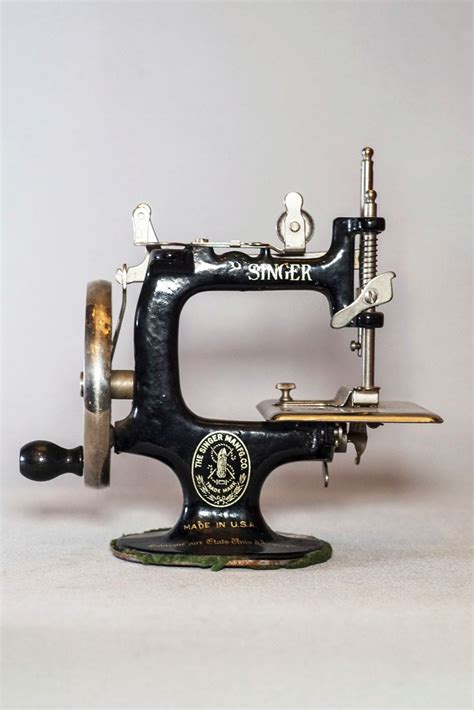 Image result for Singer Mini Sewing Machine