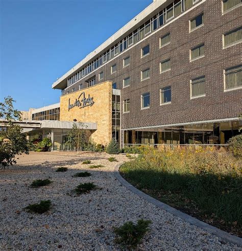 INN AT THE FORKS (Winnipeg) - Hotel Reviews, Photos, Rate Comparison ...