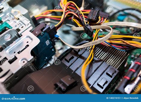 Computer Components Inside 的图像结果