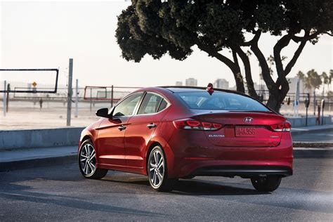 US-spec 2017 Hyundai Elantra rear quarter (1) revealed