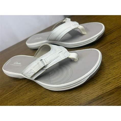 Clarks Cloudsteppers Womens White Sandals 11 US... - Depop