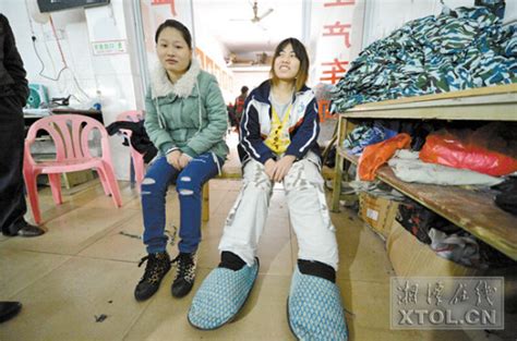 永州女子脚长40厘米 冬夏只穿一双自制鞋_新浪新闻