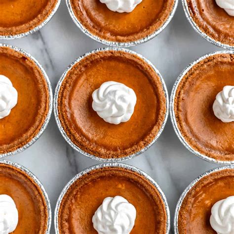 Mini Pumpkin Pies - Delicious Little Bites