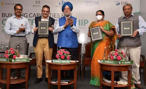 Shri Hardeep Singh Puri launches the Leaders in Climate Change ...