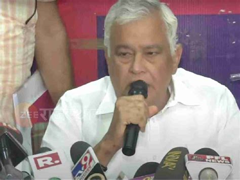 Kirori Lal Meena claims scam of 1 thousand crores accuses CM Gehlot ...