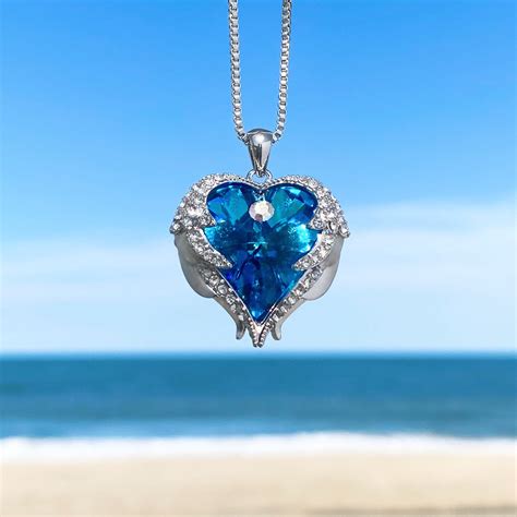 Ocean Heart Necklace – GoBeachy