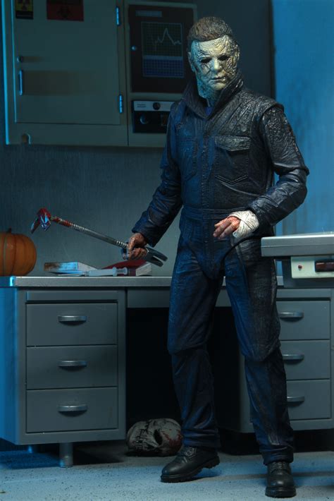 Halloween Kills – 7″ Scale Action Figure – Ultimate Michael Myers ...