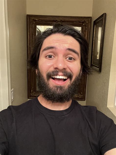 Beard or no beard? 🤔 : r/beards