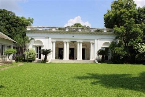 Monu Mia Zamindar Bari