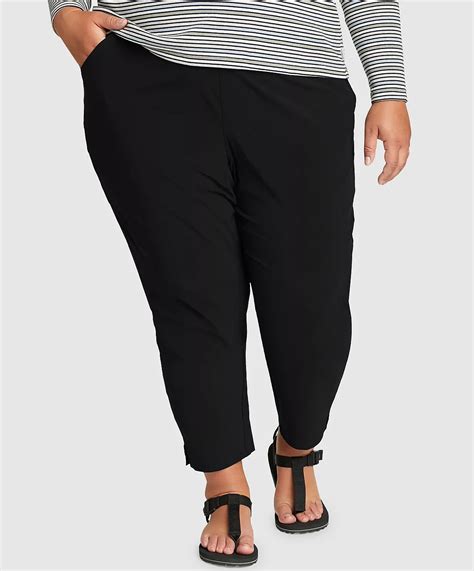 Ultimate Guide to the Best Plus Size Travel Clothes Brands